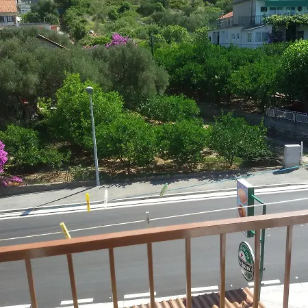 アパート By The Sea Podaca, Makarska - 11155 ポダツァ